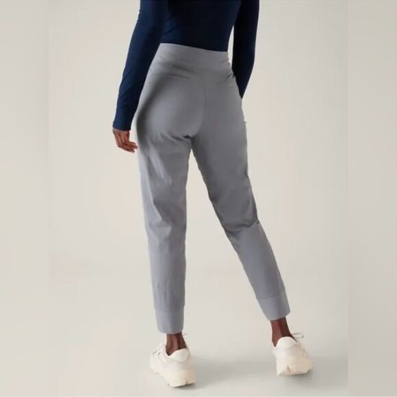 Athleta Trekkie North High Rise Jogger Size 12T - Picture 3 of 11